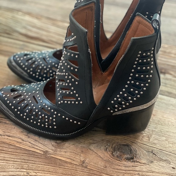 Jeffrey Campbell Boot - Picture 4 of 5